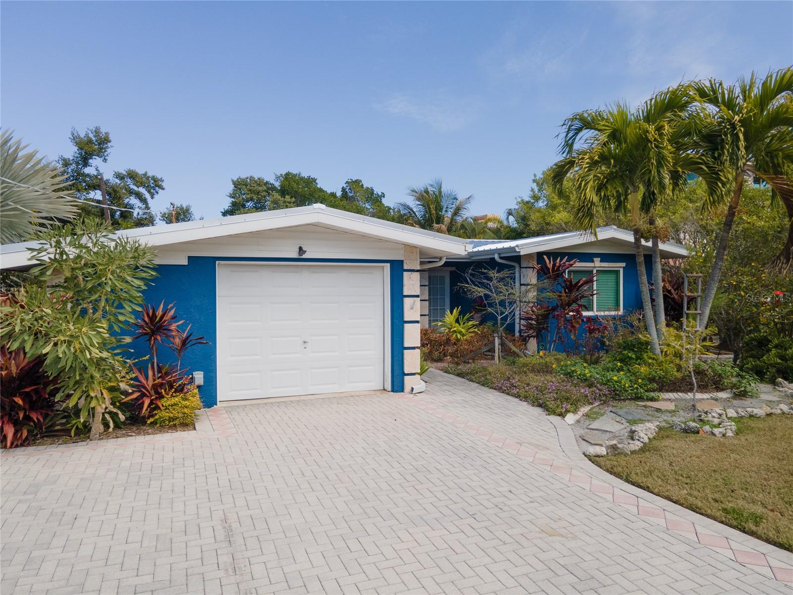 504 58 St, Holmes Beach, FL 34217 photo