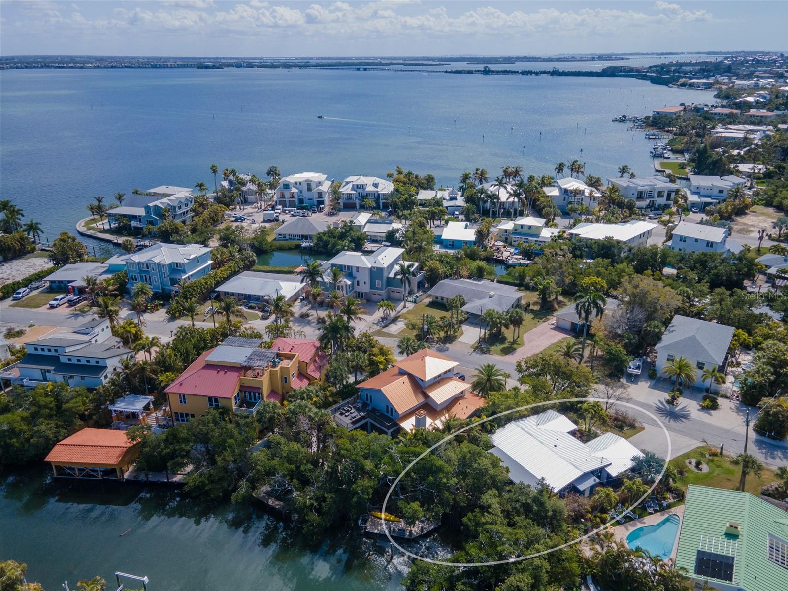 504 58 St, Holmes Beach, FL 34217 photo