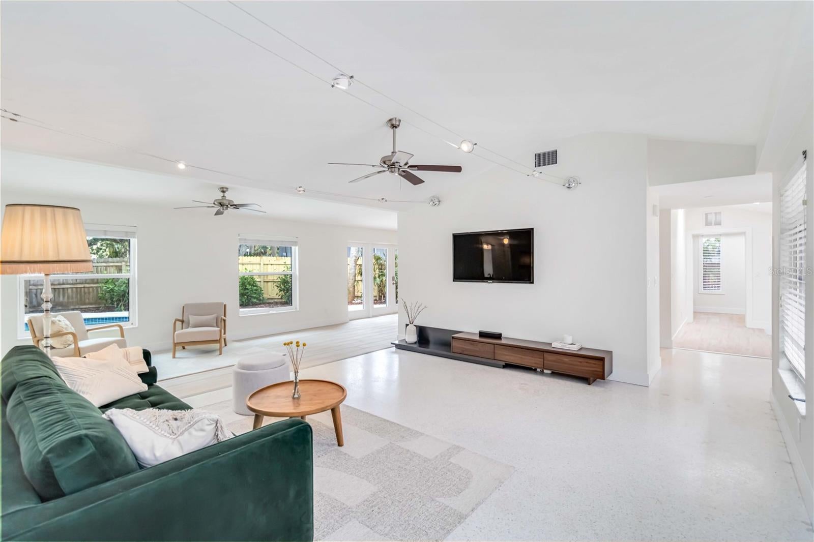 5107 Saint Albans Ave, Sarasota, FL 34242 photo