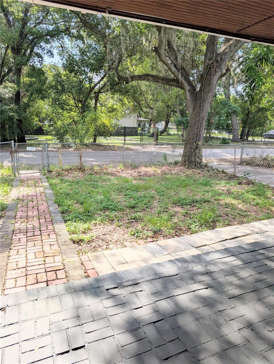 8206 N 19 St, Tampa, FL 33604 photo