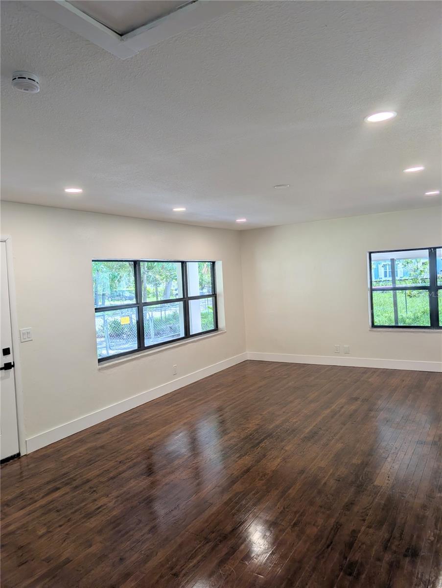 8206 N 19 St, Tampa, FL 33604 photo