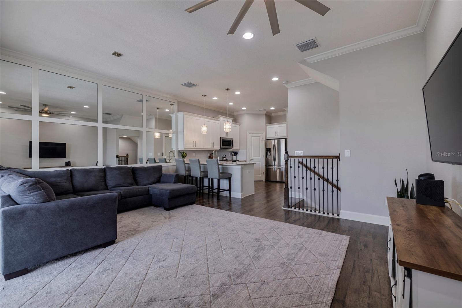 6064 Moorings Dr, Saint Petersburg, FL 33712 photo