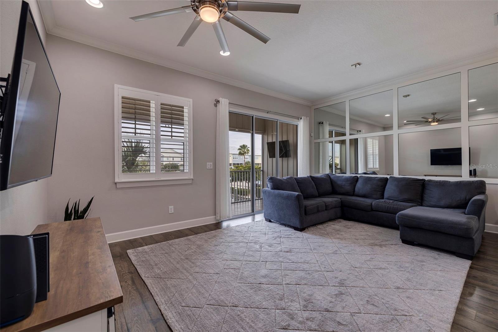6064 Moorings Dr, Saint Petersburg, FL 33712 photo