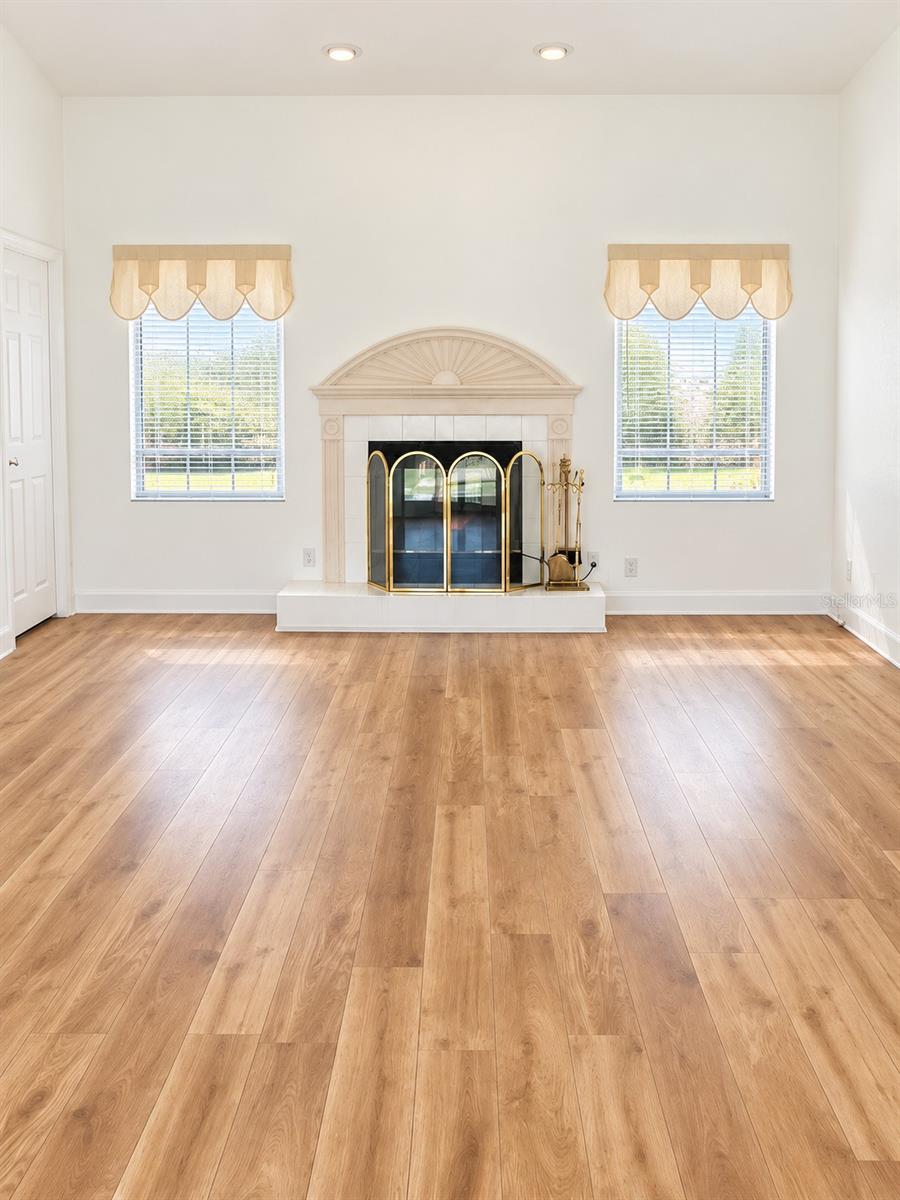 7116 Pebble Beach Ln, Seminole, FL 33777 photo