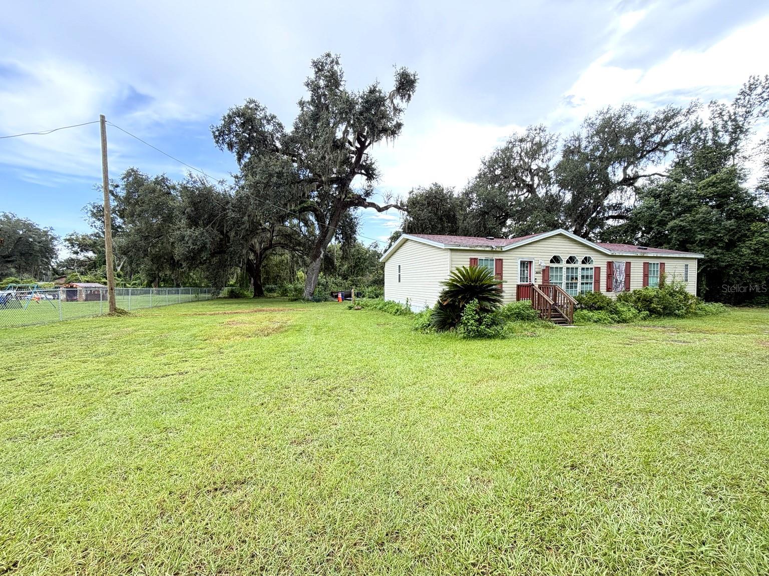 36910 Sunshine Rd, Zephyrhills, FL 33541 photo