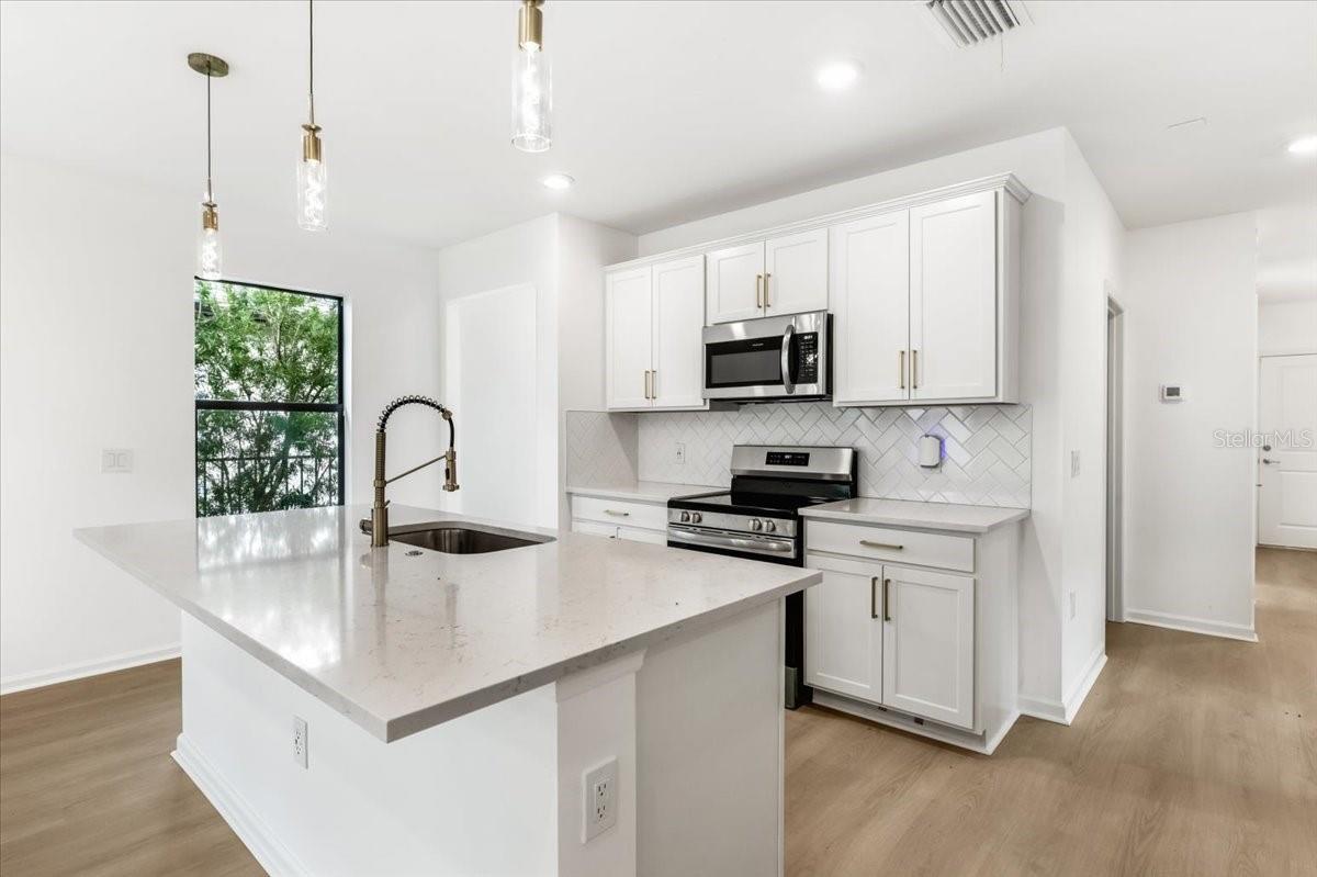 6559 Silverstar Dr, Sarasota, FL 34240 photo