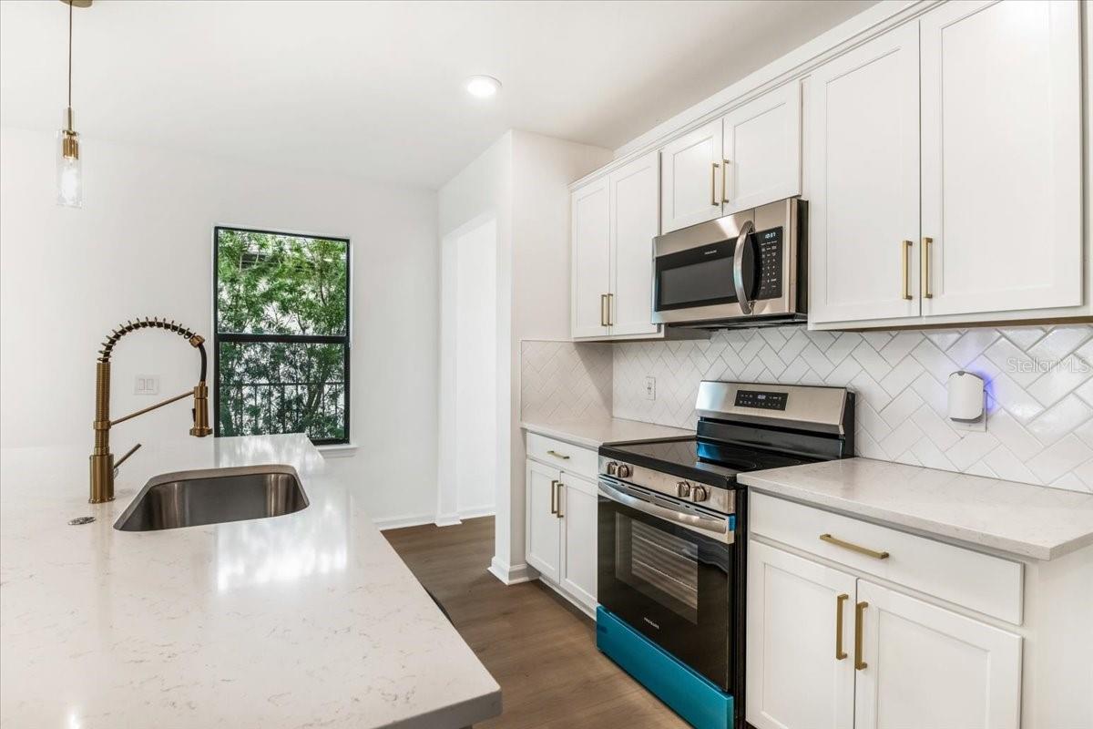 6559 Silverstar Dr, Sarasota, FL 34240 photo