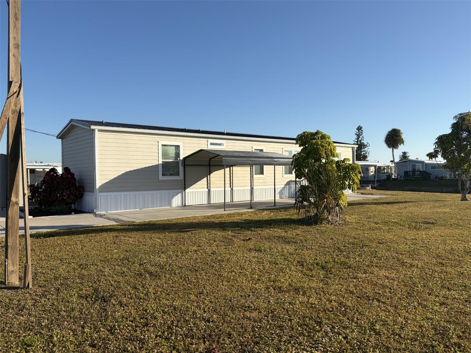 1391 Flamingo Dr, Englewood, FL 34224