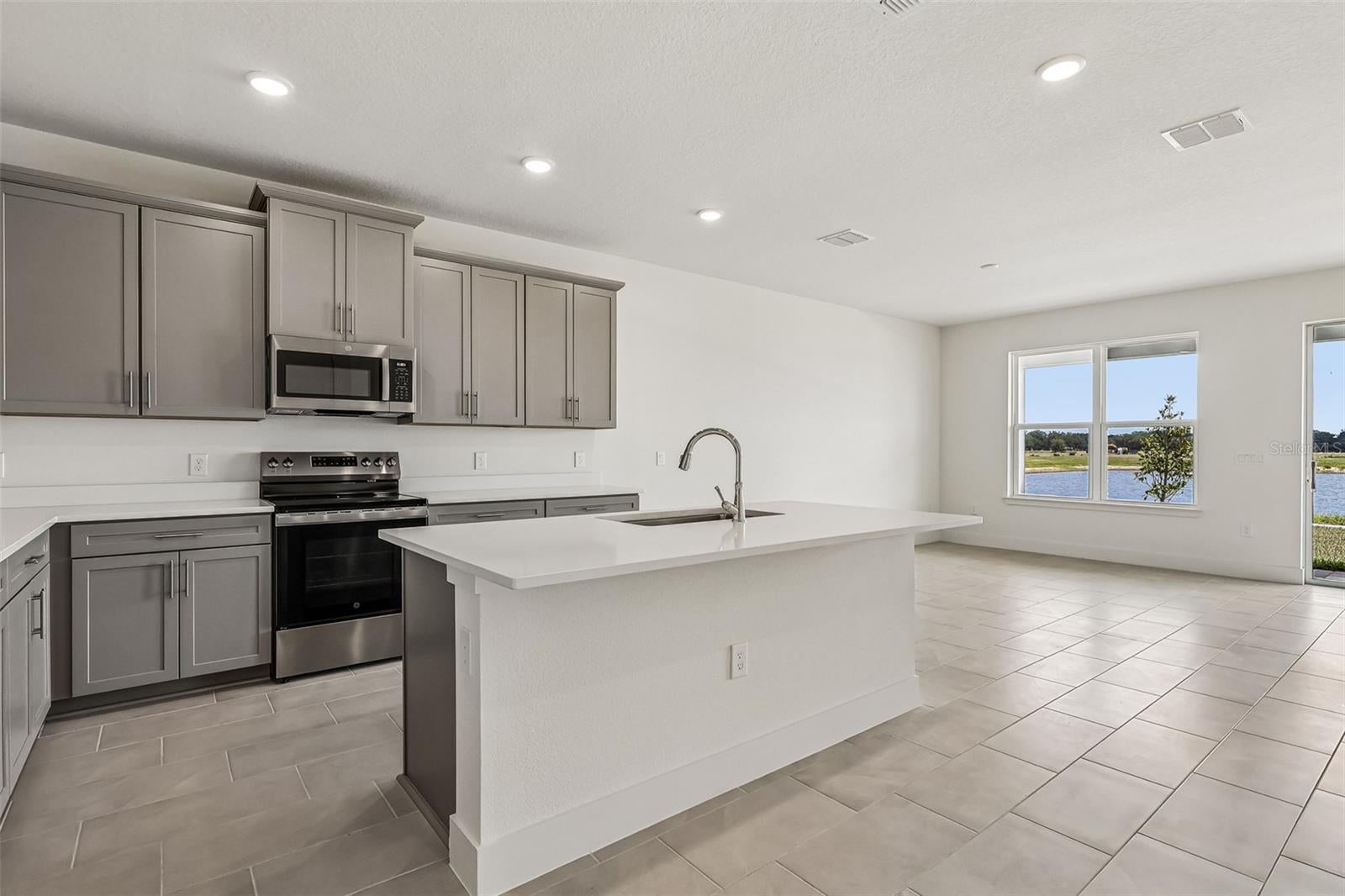 5030 Salado Dr, Saint Cloud, FL 34771 photo