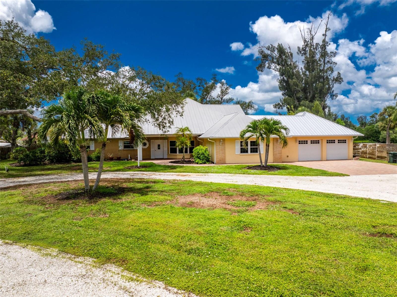 200 S Oxford Dr, Englewood, FL 34223 photo