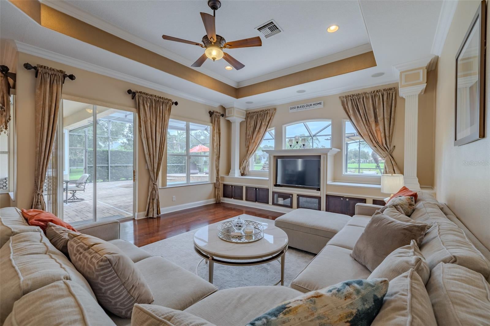 8016 Cypress Crossing Ct, Tampa, FL 33647 photo