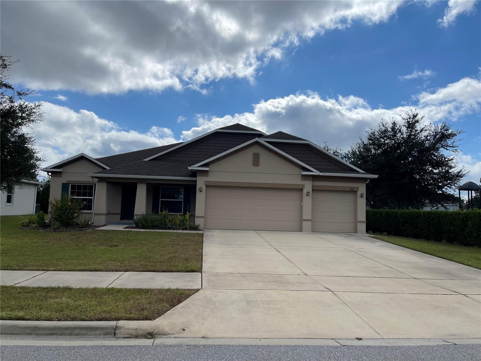 1312 Ralph Poe Dr, Apopka, FL 32703