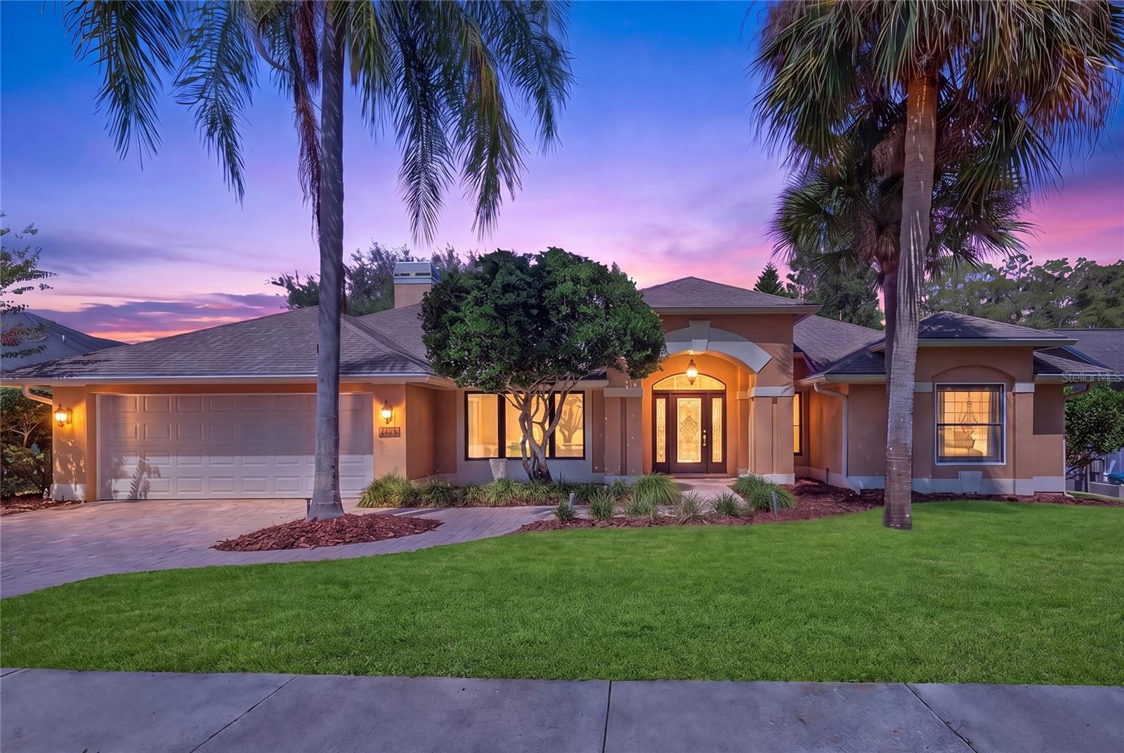 3275 Cobbs Dr, Palm Harbor, FL 34684