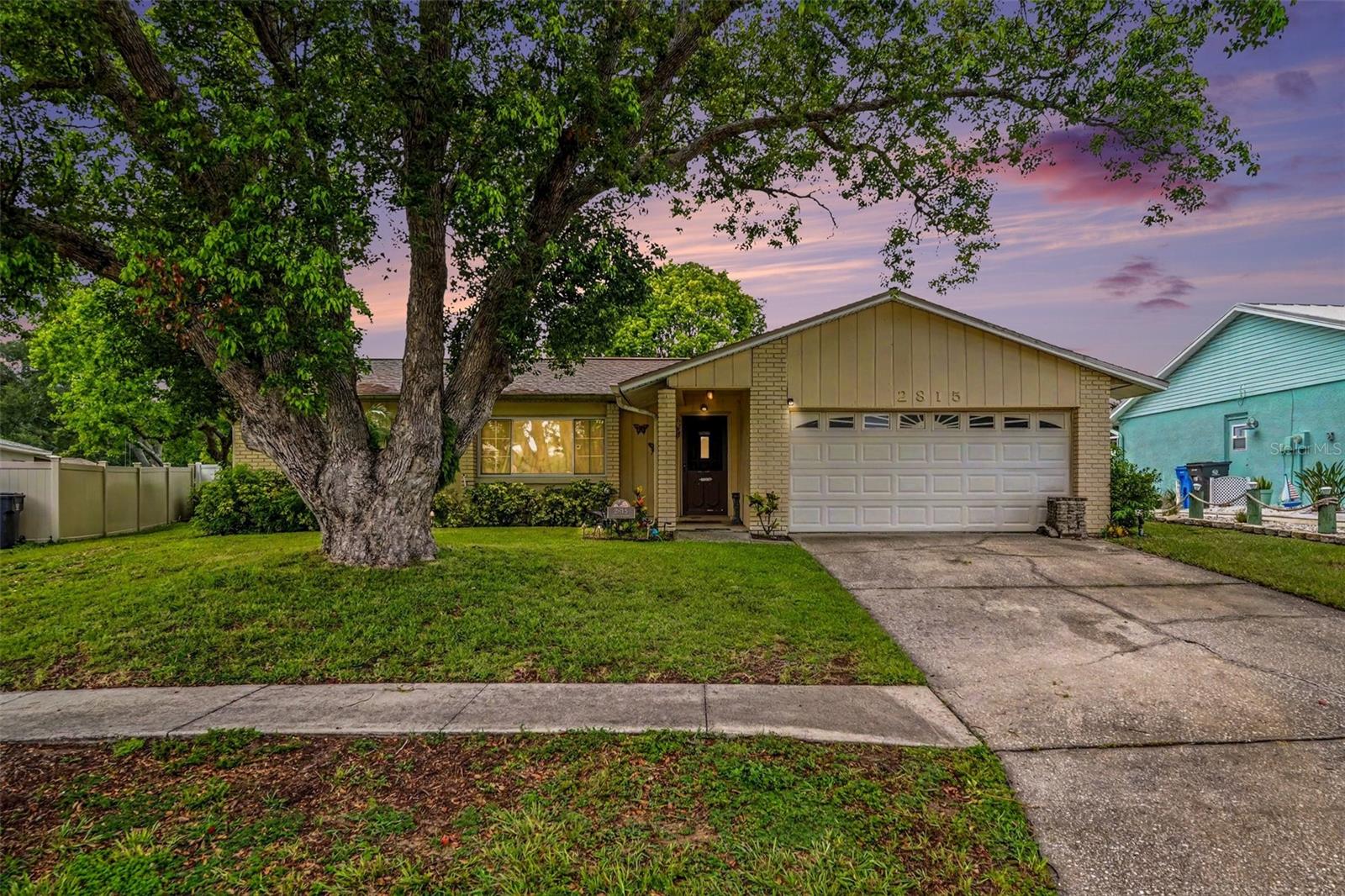 2815 Linden Tree St, Seffner, FL 33584