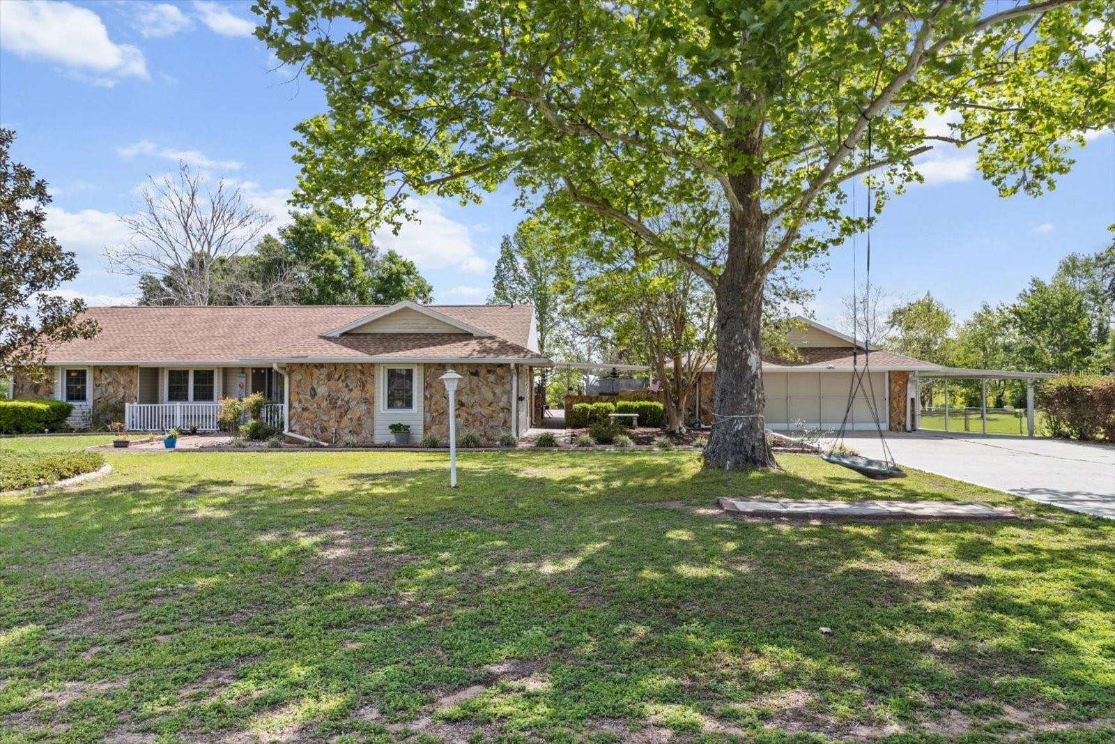8921 S Thoroughbred Pt, Inverness, FL 34452 photo