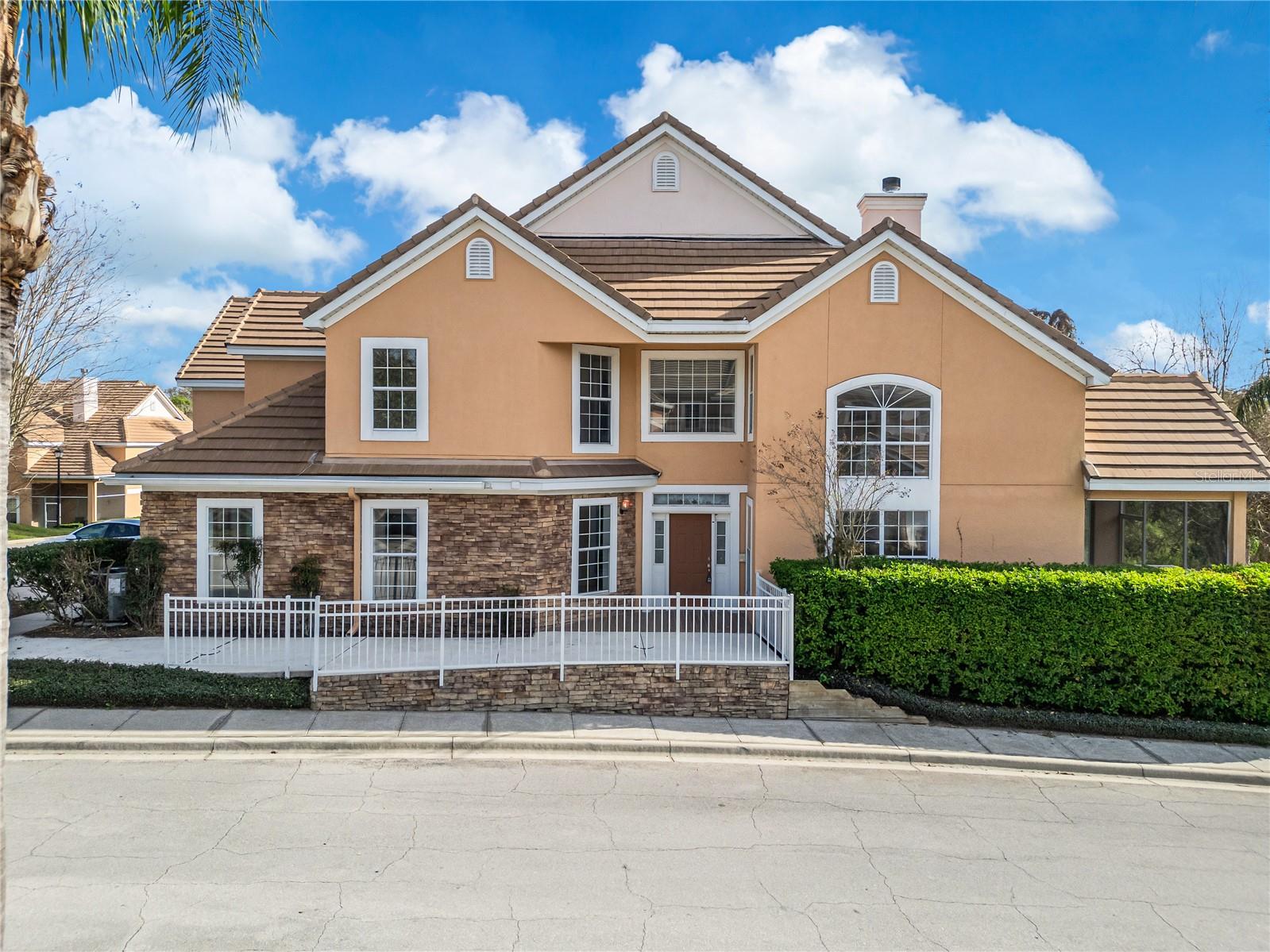 7000 Stonehedge Dr, Orlando, FL 32819