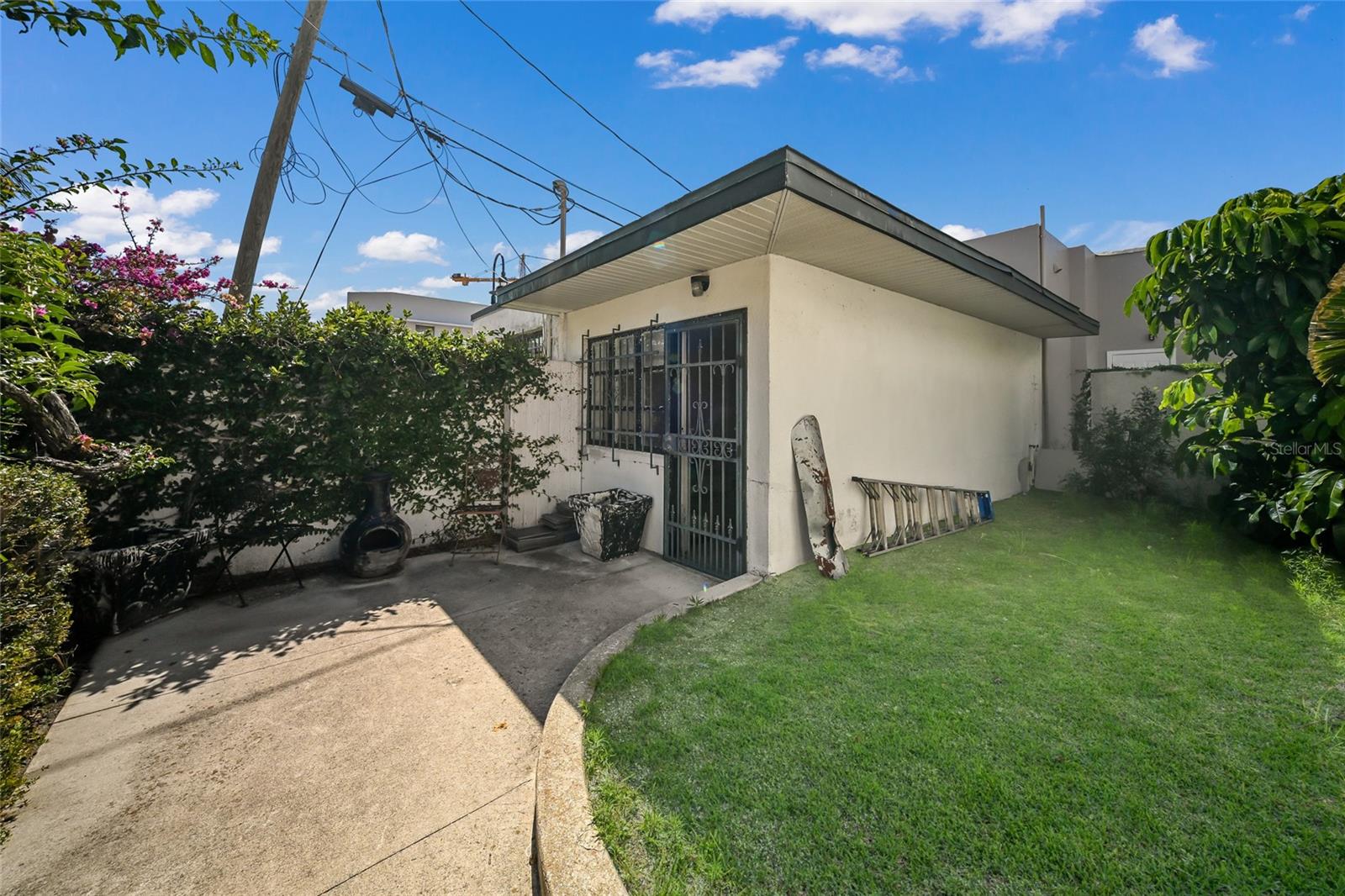 411 Burns Ct, Sarasota, FL 34236 photo