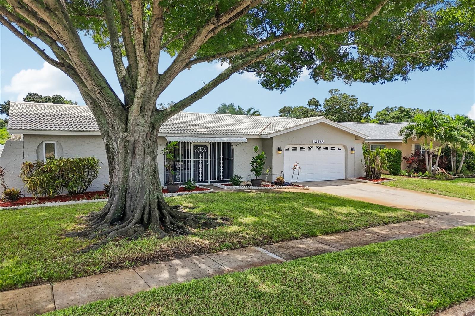 13178 88 Ave, Seminole, FL 33776 photo