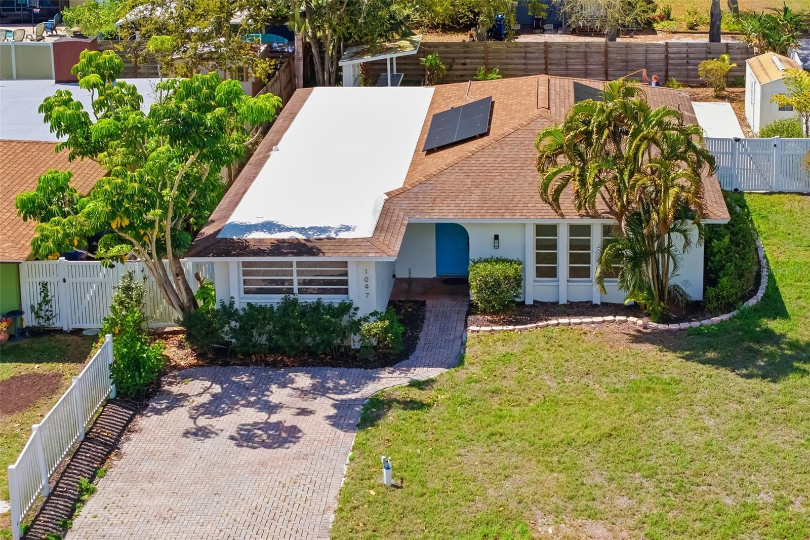 1097 Willis Ave, Sarasota, FL 34232 photo