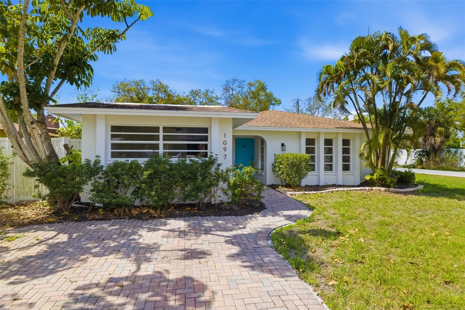 1097 Willis Ave, Sarasota, FL 34232 photo