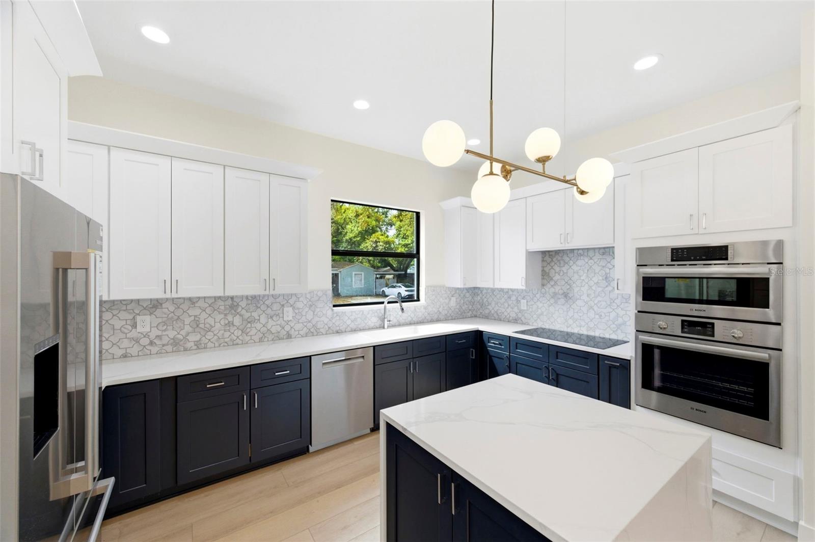 4543 26 Ave, Saint Petersburg, FL 33711 photo