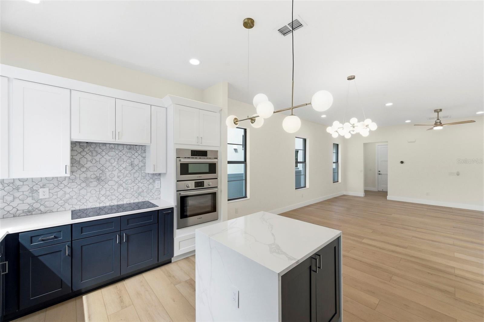4543 26 Ave, Saint Petersburg, FL 33711 photo