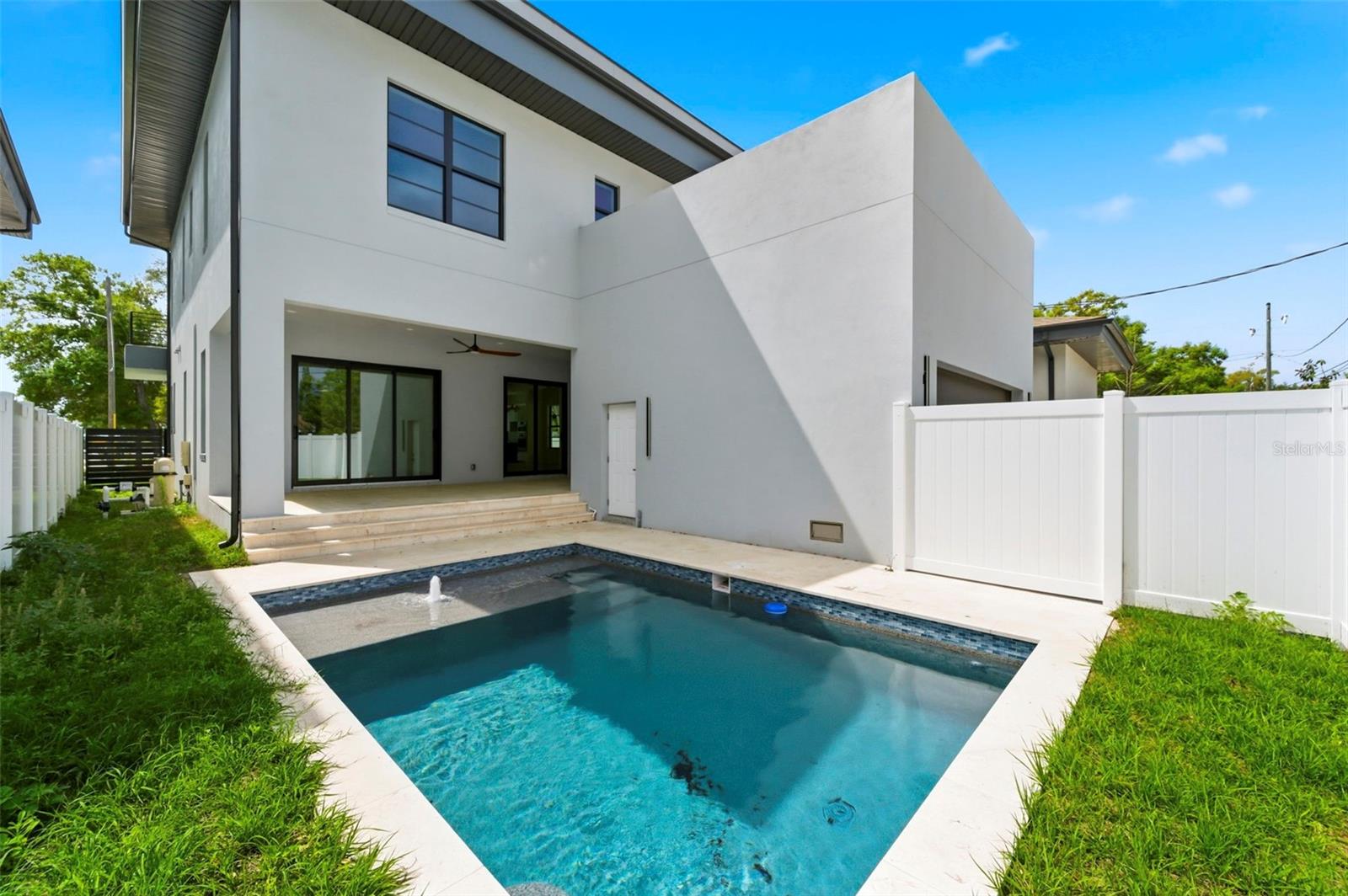 4543 26 Ave, Saint Petersburg, FL 33711 photo