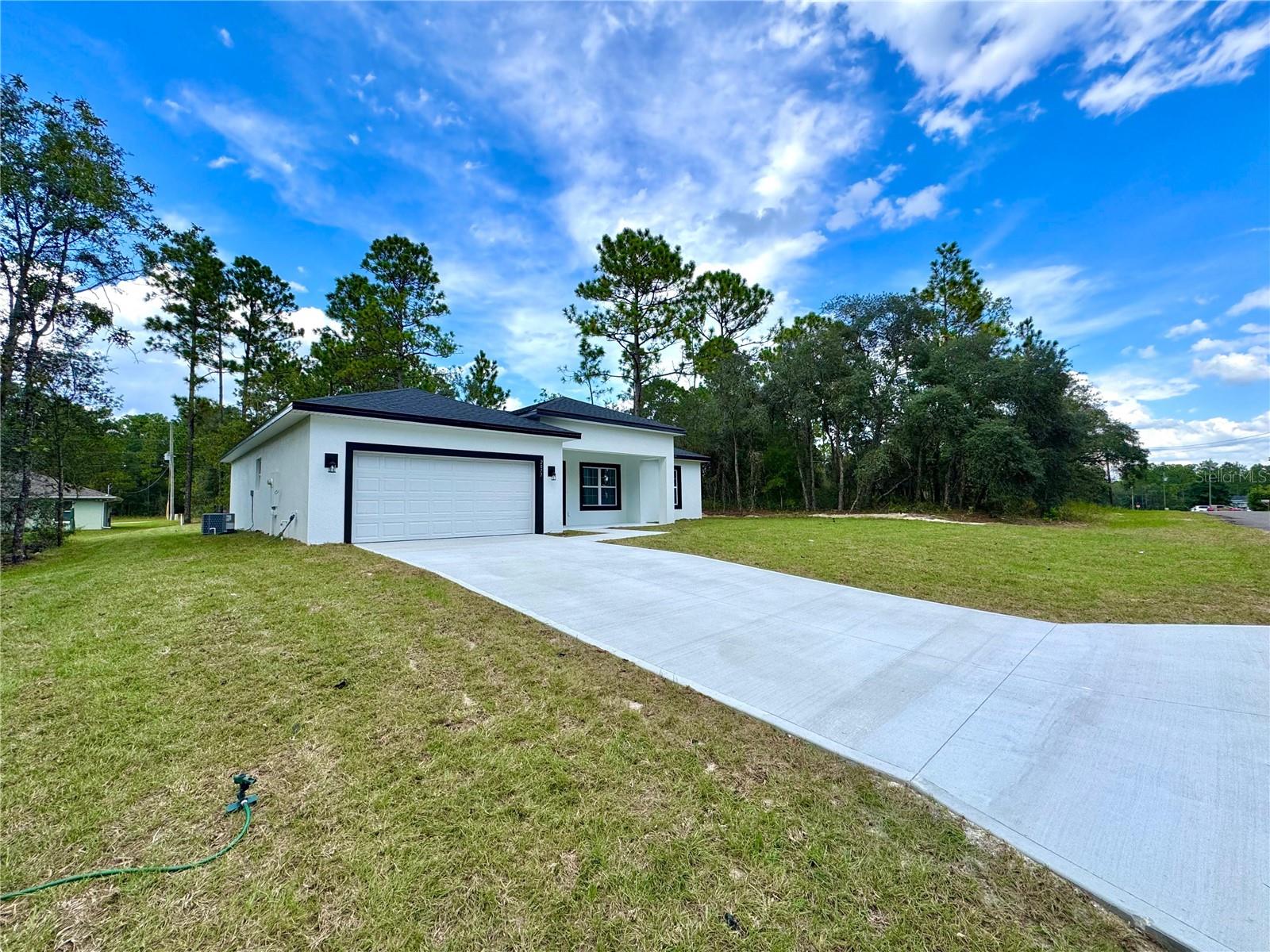 2077 W Linden Dr, Citrus Springs, FL 34434 photo