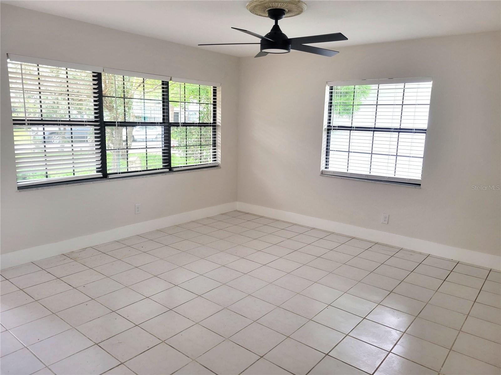 1835 Maryland Ave, Saint Petersburg, FL 33703 photo