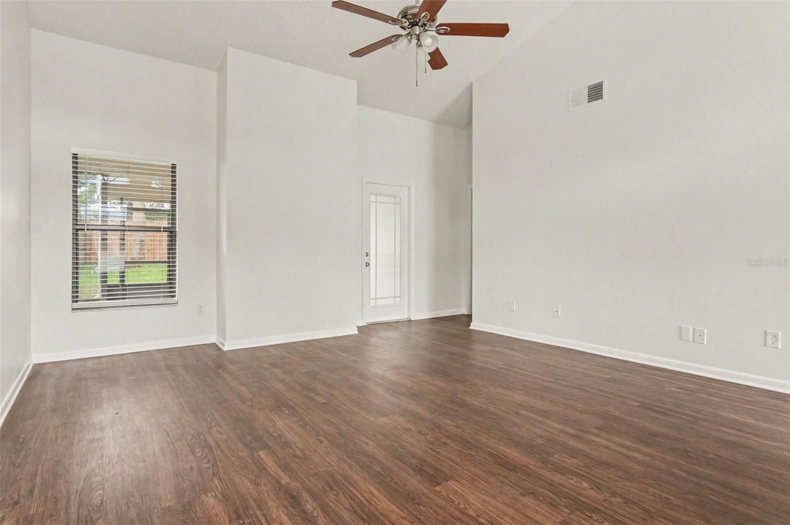 1097 Covington St, Oviedo, FL 32765 photo