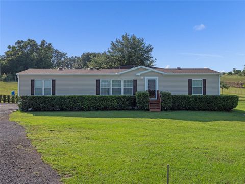 Manufactured Home in HOWEY IN THE HILLS FL 8013 SERGEANT PEPPER DRIVE.jpg