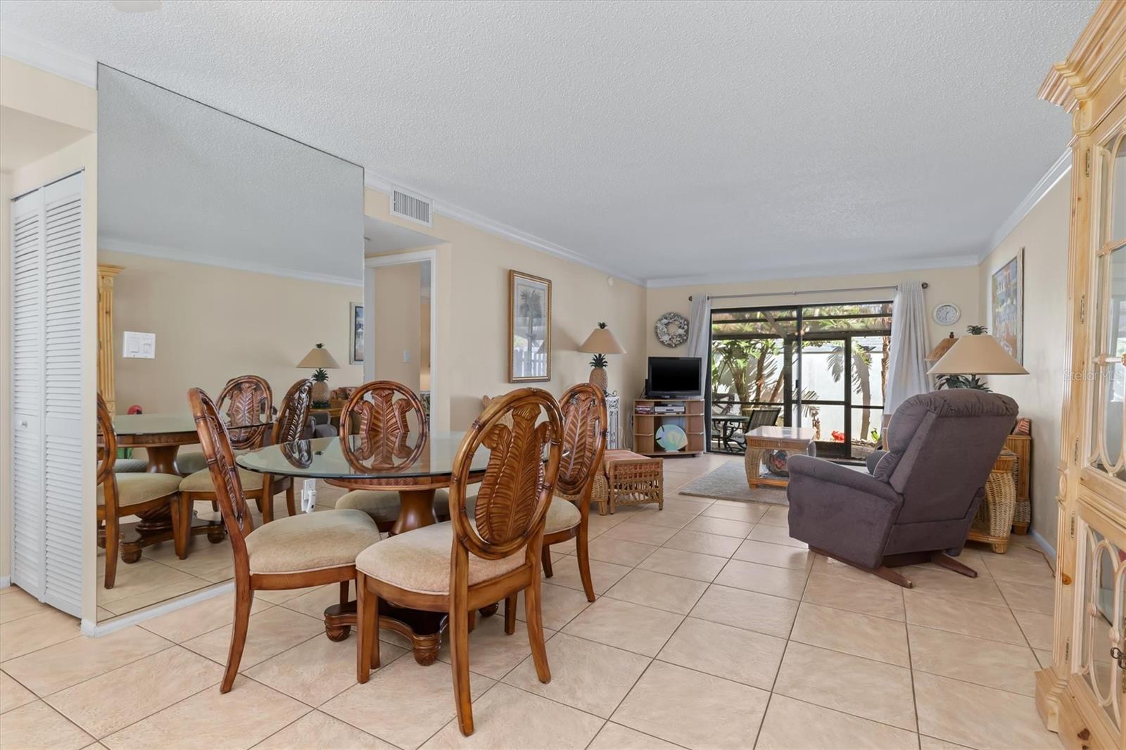 Condominium in SARASOTA FL 6703 MIDNIGHT PASS ROAD #117 2.jpg