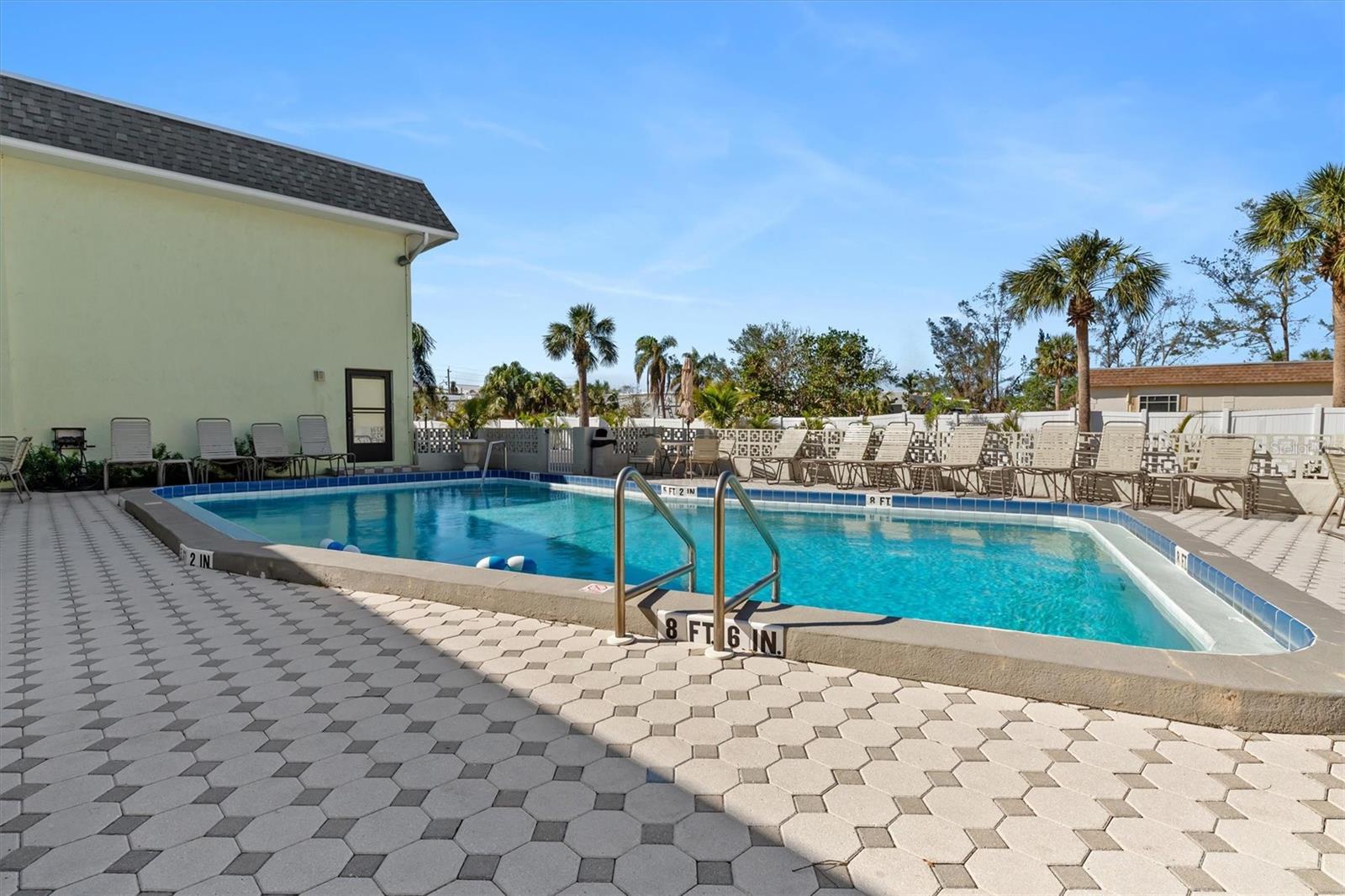 Condominium in SARASOTA FL 6703 MIDNIGHT PASS ROAD #117 25.jpg