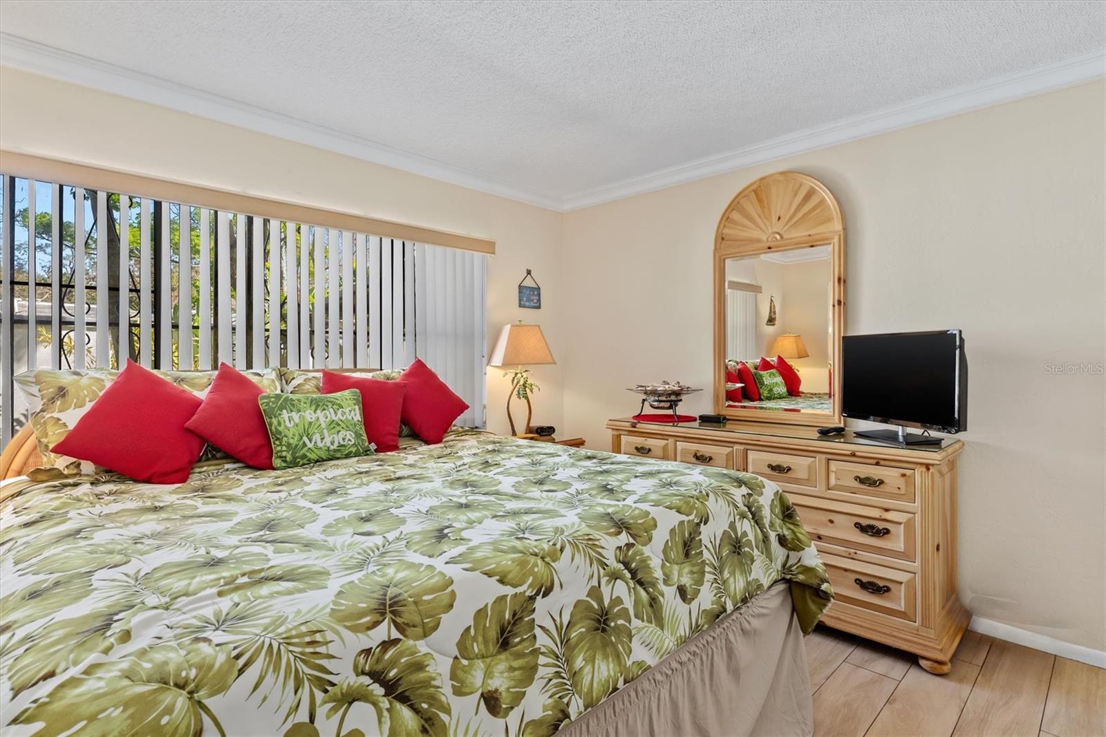 Condominium in SARASOTA FL 6703 MIDNIGHT PASS ROAD #117 13.jpg