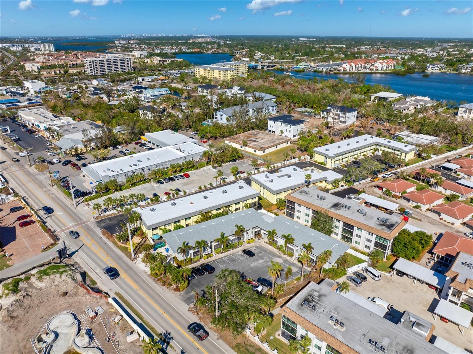 Condominium in SARASOTA FL 6703 MIDNIGHT PASS ROAD #117 37.jpg