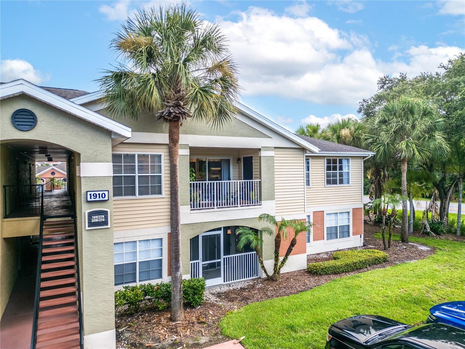 1910 Summer Club Dr, Oviedo, FL 32765