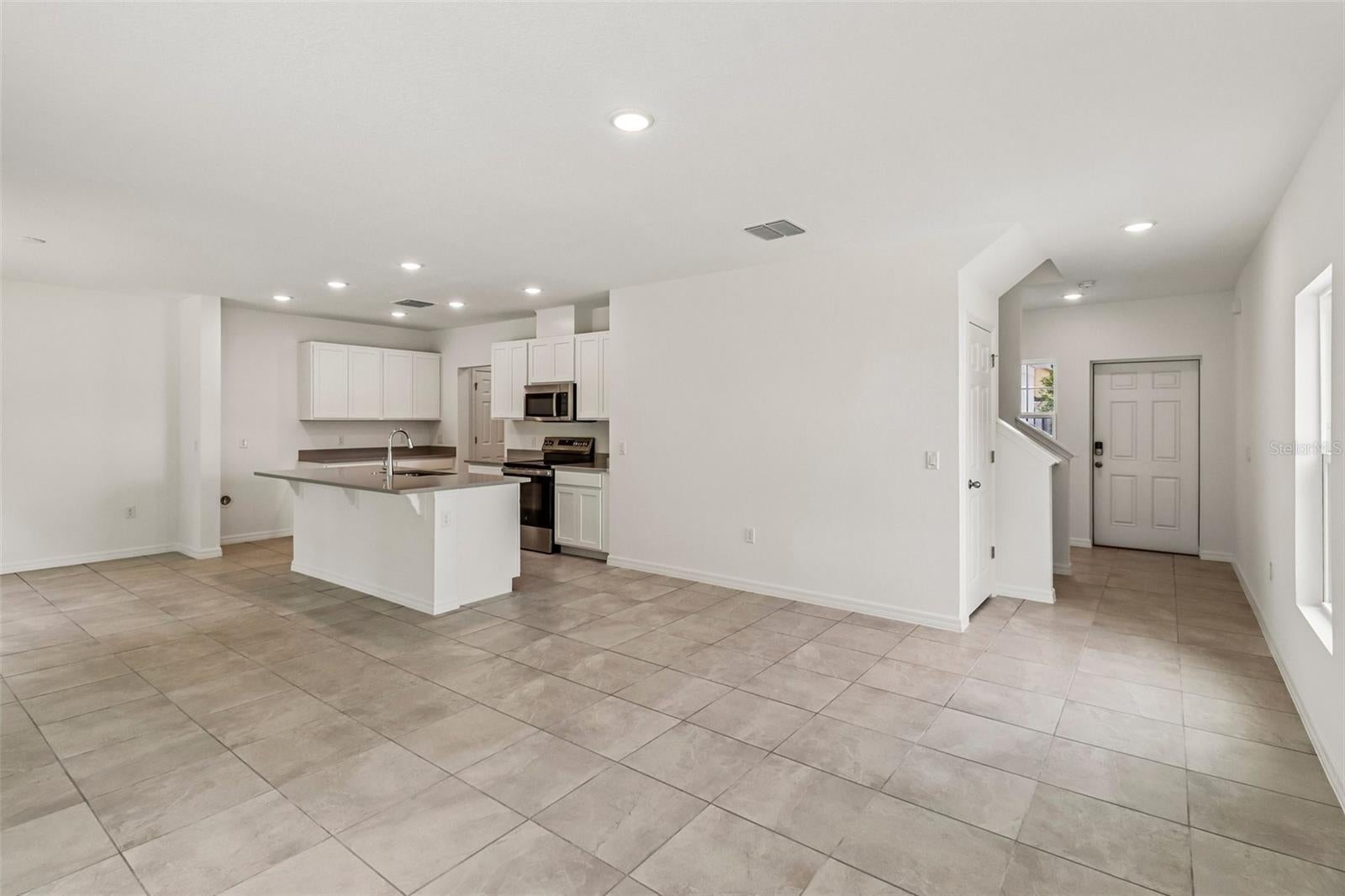 1113 Majesty Palm Cir, Deland, FL 32720 photo