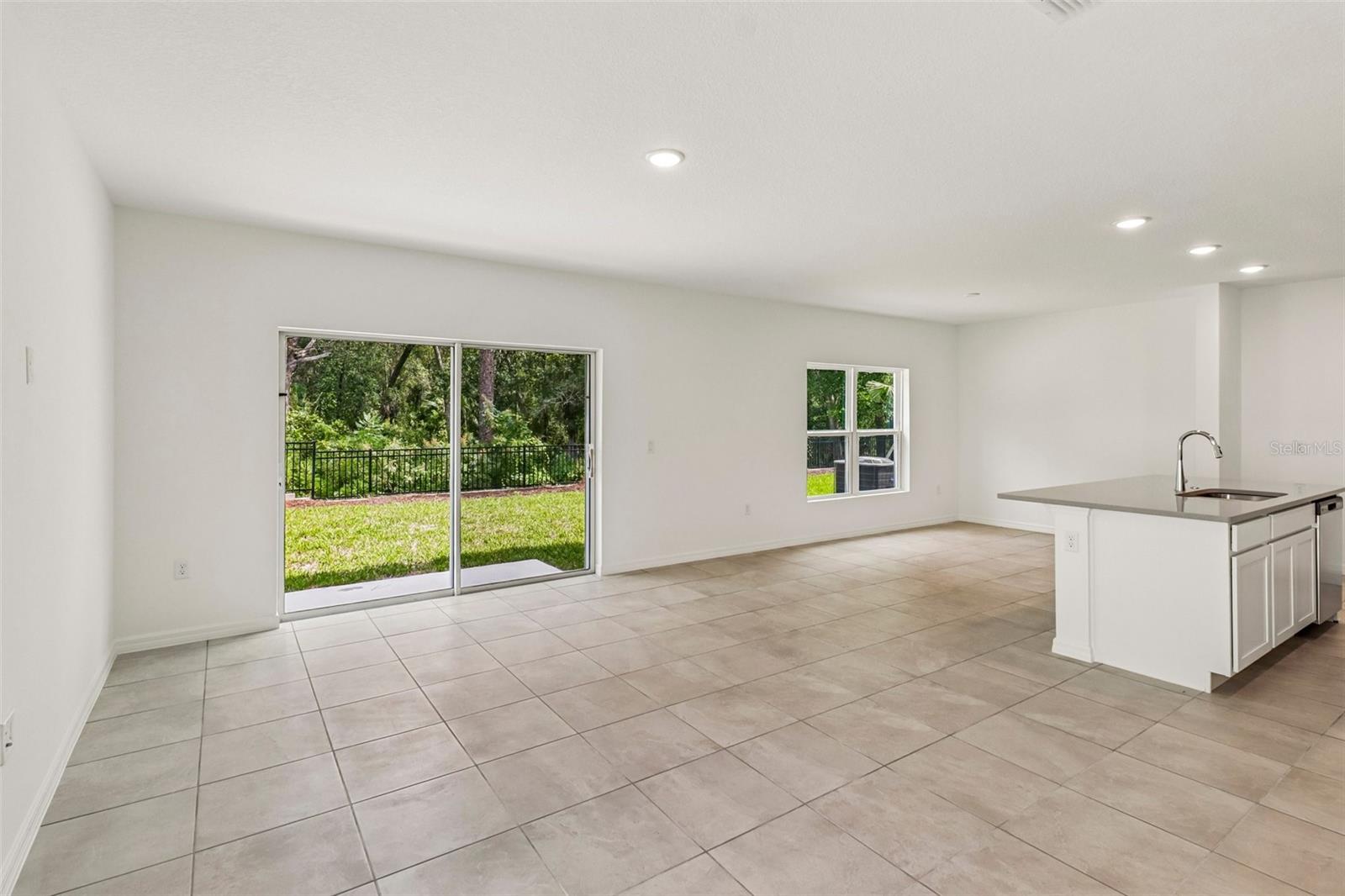 1113 Majesty Palm Cir, Deland, FL 32720 photo