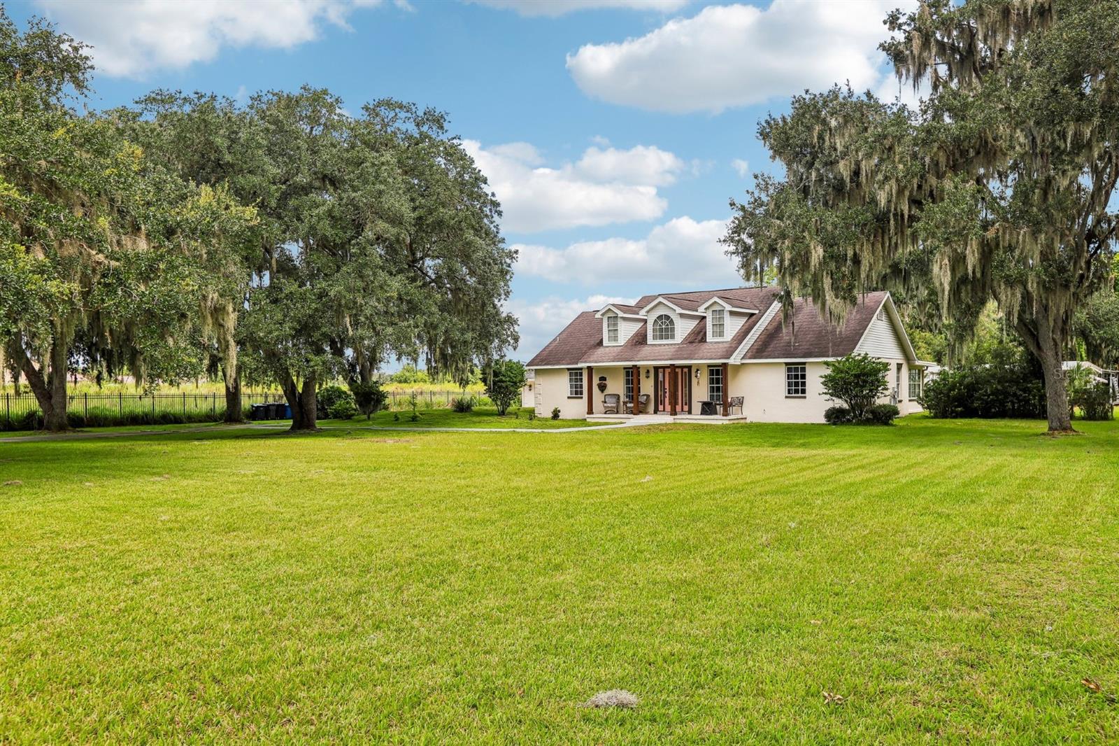 408 Holloway Rd, Plant City, FL 33567 photo
