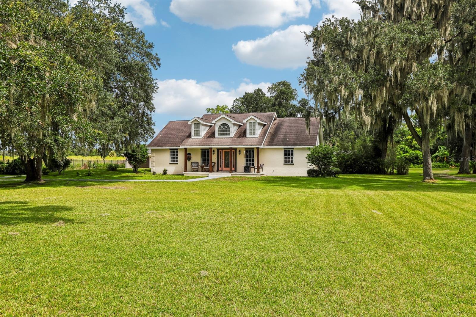 408 Holloway Rd, Plant City, FL 33567 photo