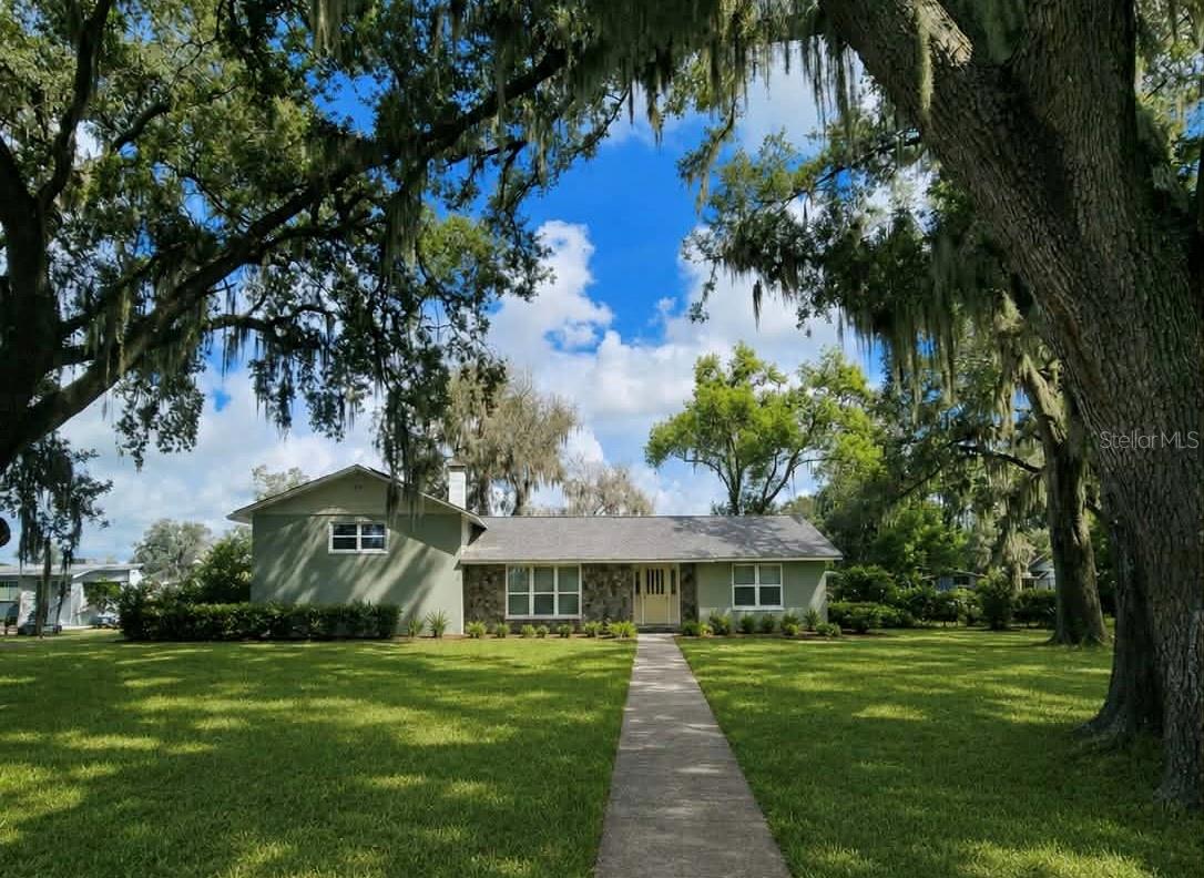 3102 Thonotosassa Rd, Plant City, FL 33565