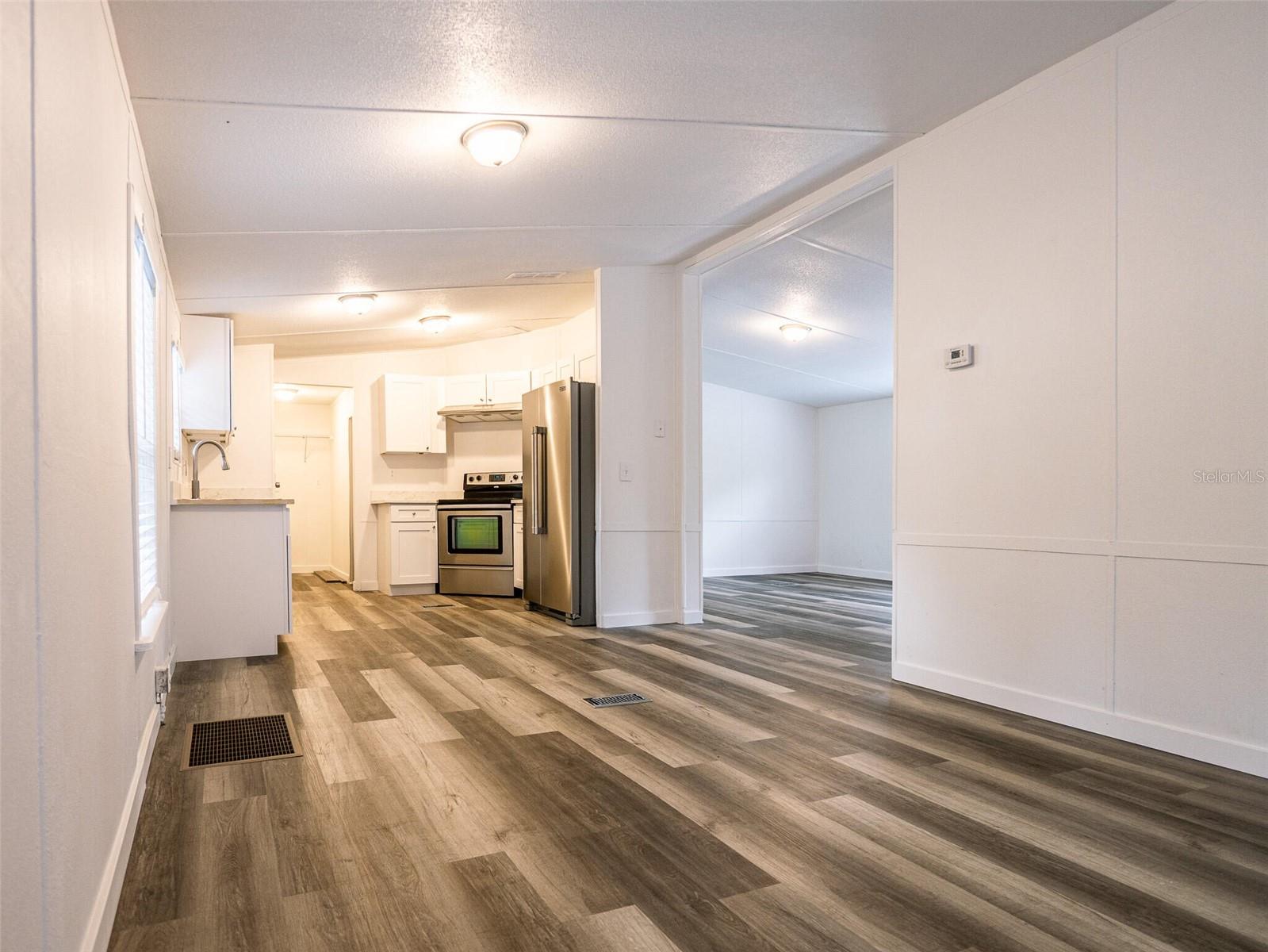 Manufactured Home in COLEMAN FL 1610 ORANGE AVENUE 33.jpg