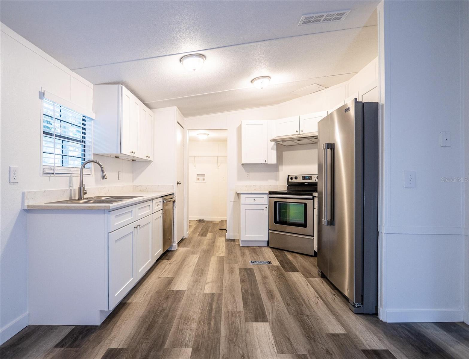 Manufactured Home in COLEMAN FL 1610 ORANGE AVENUE 7.jpg