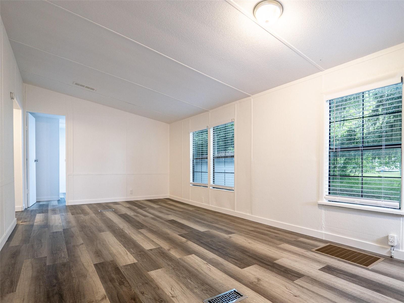 Manufactured Home in COLEMAN FL 1610 ORANGE AVENUE 12.jpg