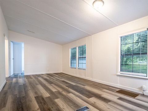 Manufactured Home in COLEMAN FL 1610 ORANGE AVENUE 12.jpg