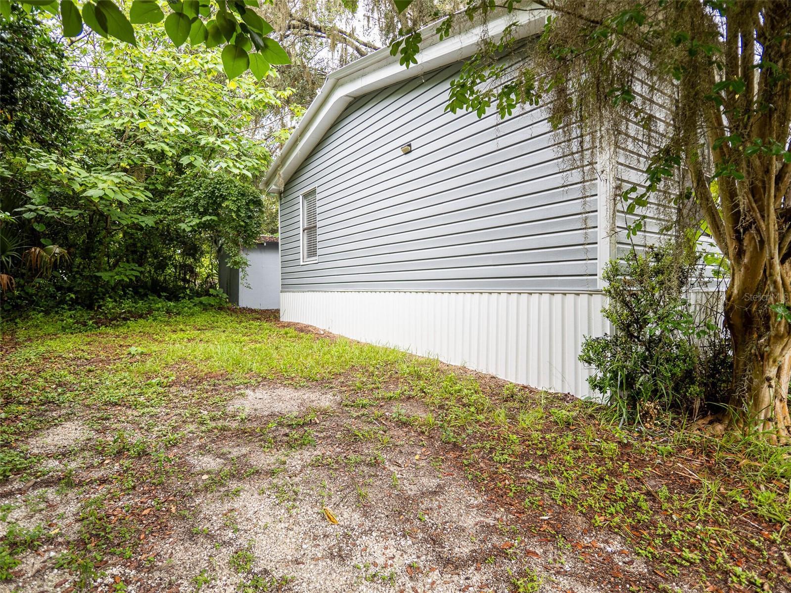 Manufactured Home in COLEMAN FL 1610 ORANGE AVENUE 45.jpg