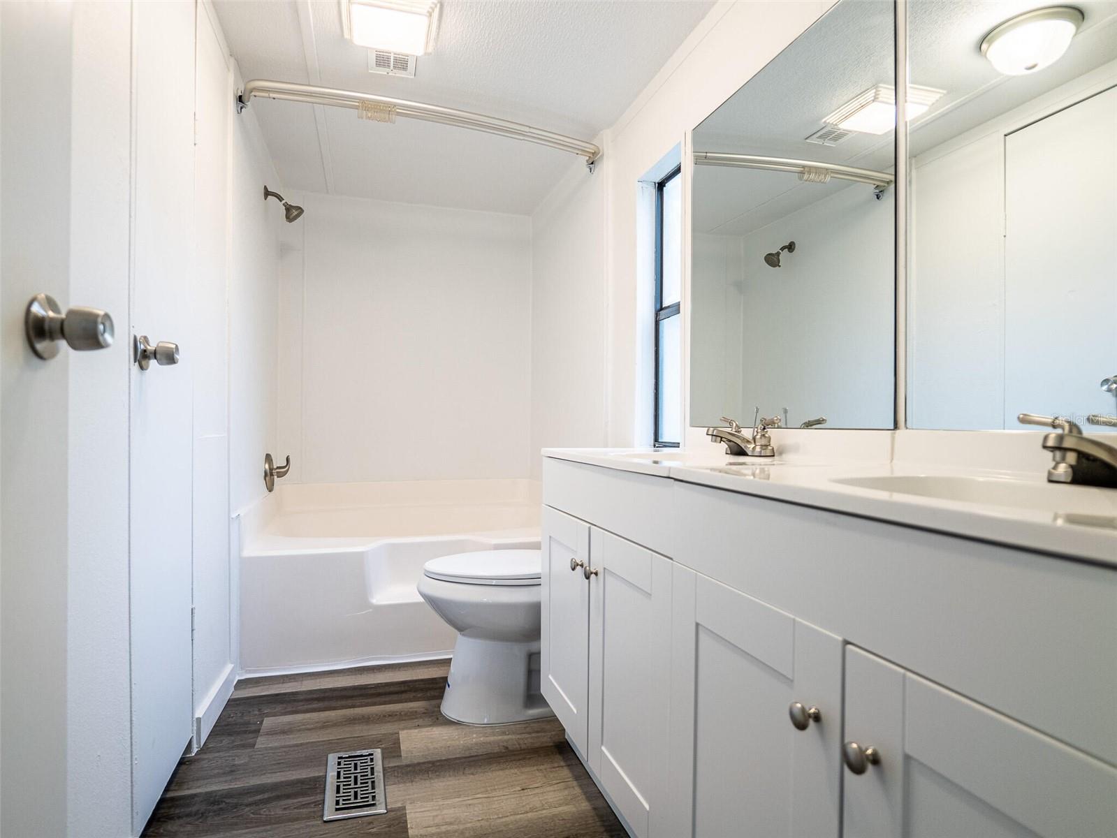Manufactured Home in COLEMAN FL 1610 ORANGE AVENUE 18.jpg
