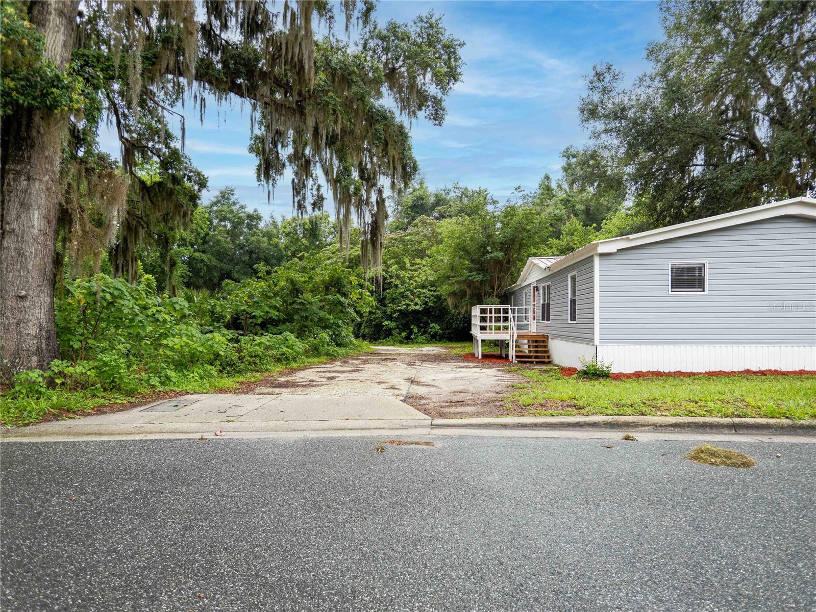 Manufactured Home in COLEMAN FL 1610 ORANGE AVENUE 43.jpg