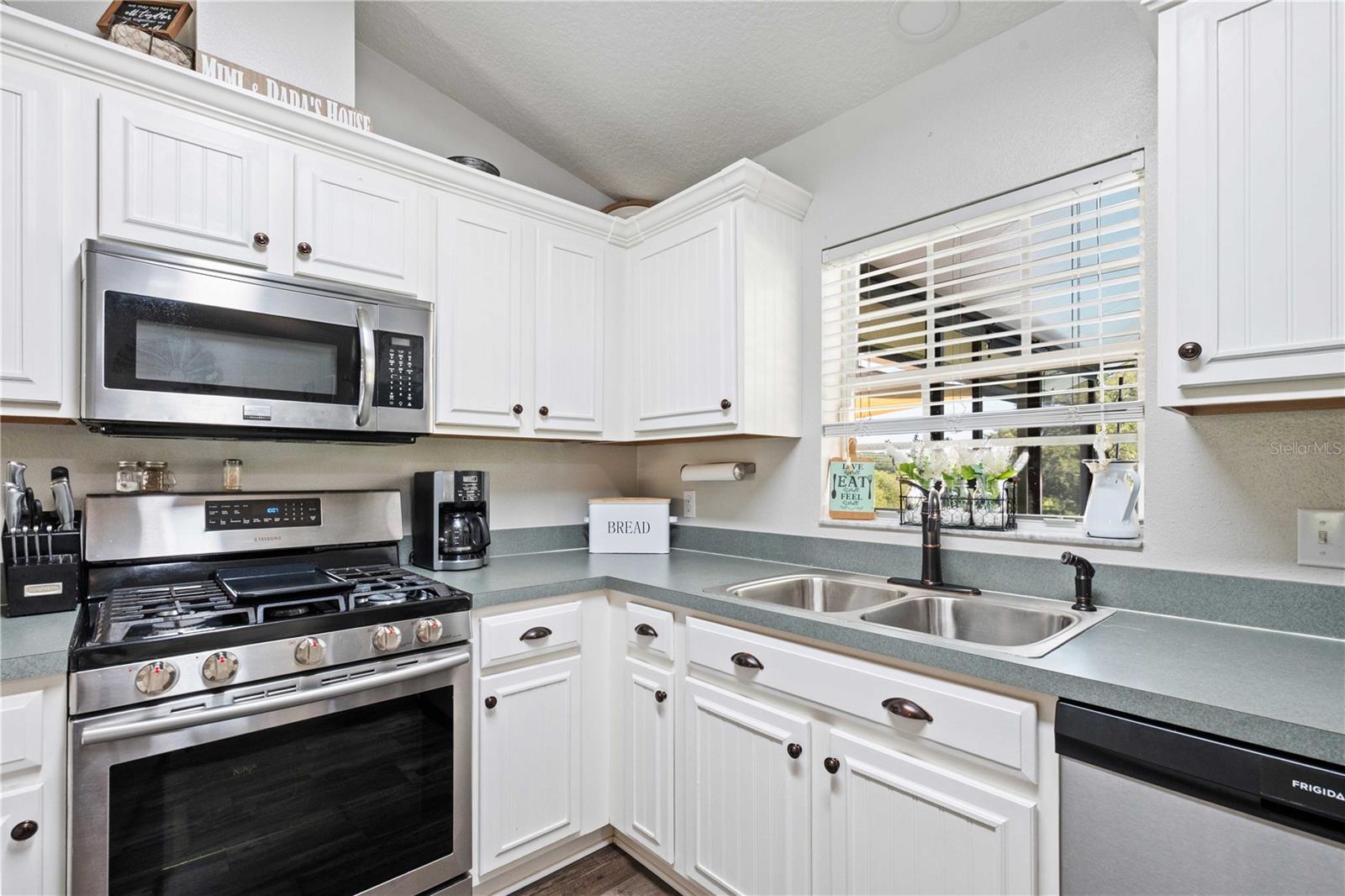 Single Family Residence in DADE CITY FL 37113 WALDO DRIVE 12.jpg