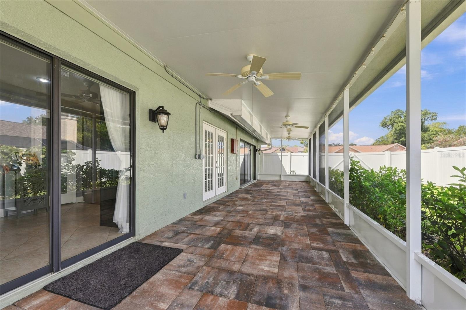 4717 Kemble Ct, Tampa, FL 33624 photo